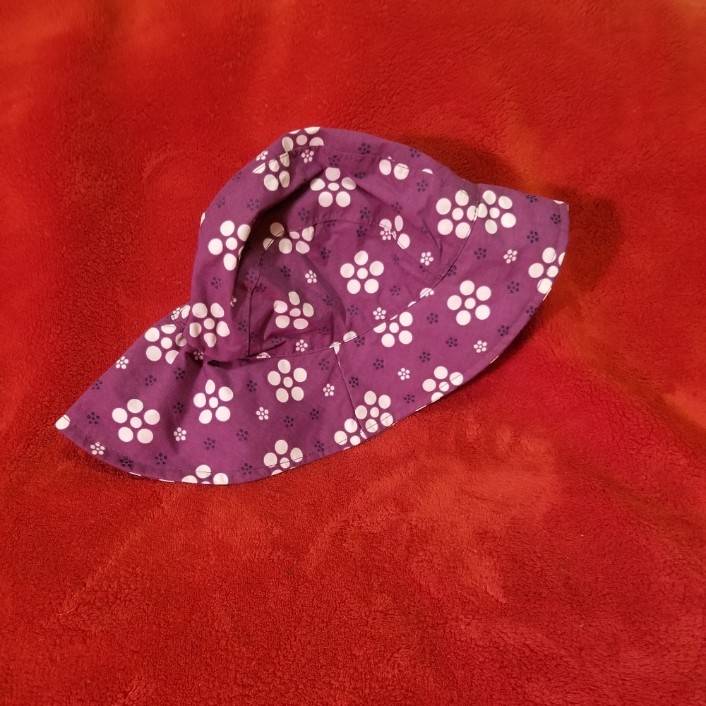FREE with BUNDLE or 🚦 4/$20 Purchase Child's BEACH/RAIN HAT